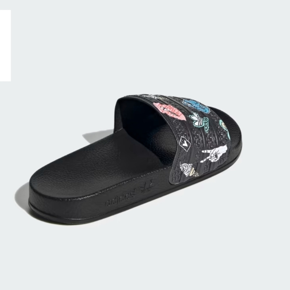 ADIDAS ADILETTE J SLIDES size 6 - Picture 5 of 11